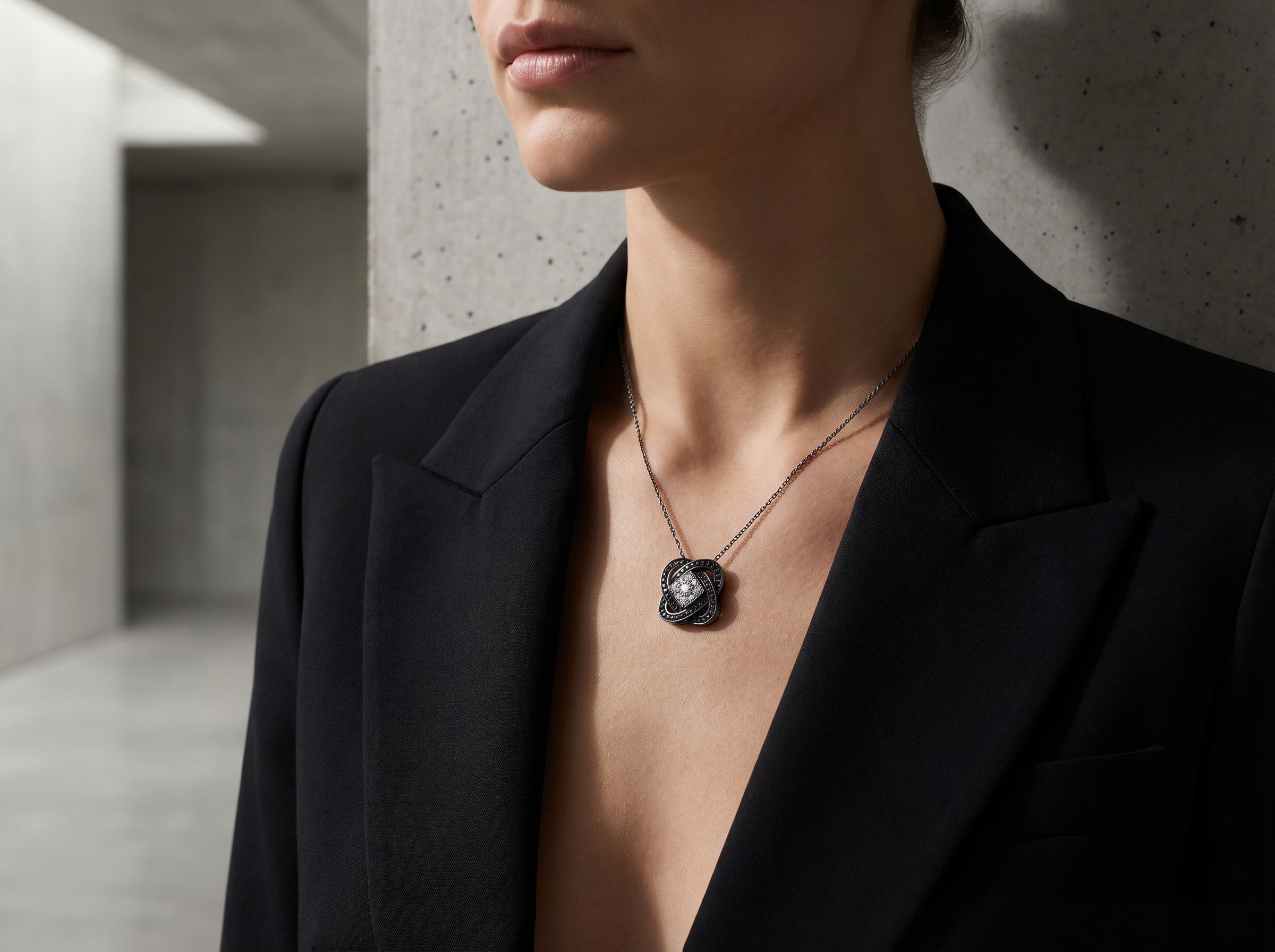 Noir Knot Diamond Pendant